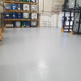 Resin screed flooring