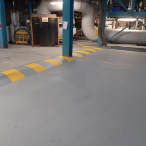Chemical resistant resin floor