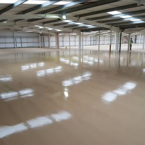 Pumped screed flooring